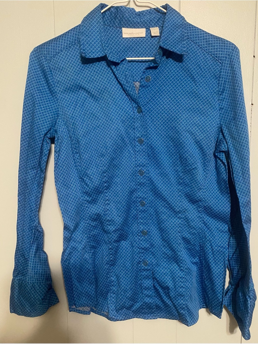 Blue woman’s Geo-Print Button-Up Shirt
